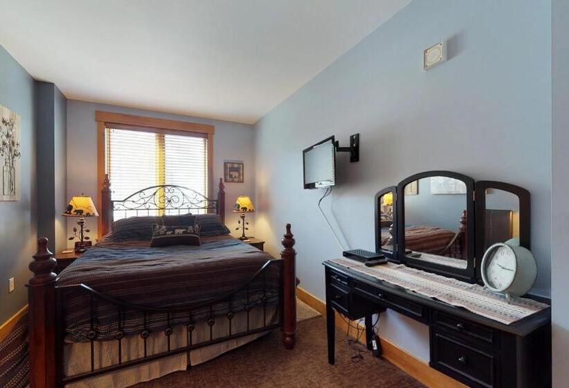 2ベッドルームアパートメント, River Run Village