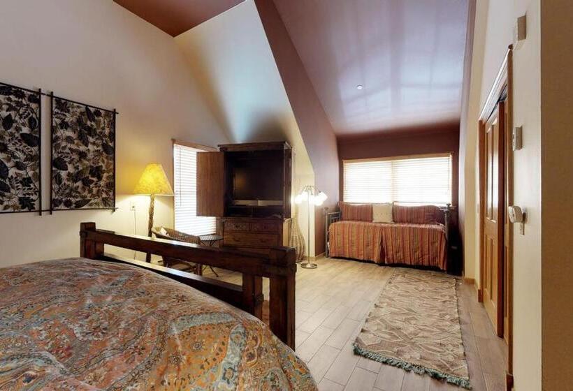 3ベッドルームアパートメント, River Run Village