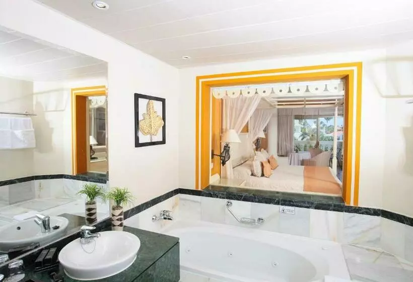 デラックスジュニアスイート, Bahia Principe Explore Esmeralda - All Inclusive