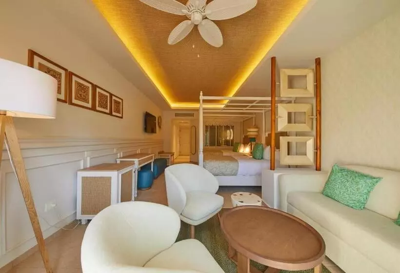 デラックスジュニアスイート, Bahia Principe Explore Esmeralda - All Inclusive