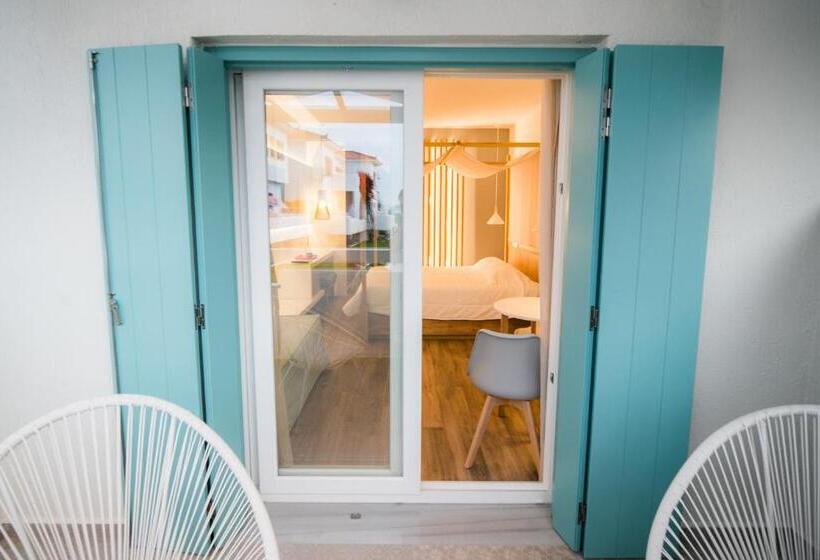 استودیوی لوکس, Sunrise Village Hotel Apartments