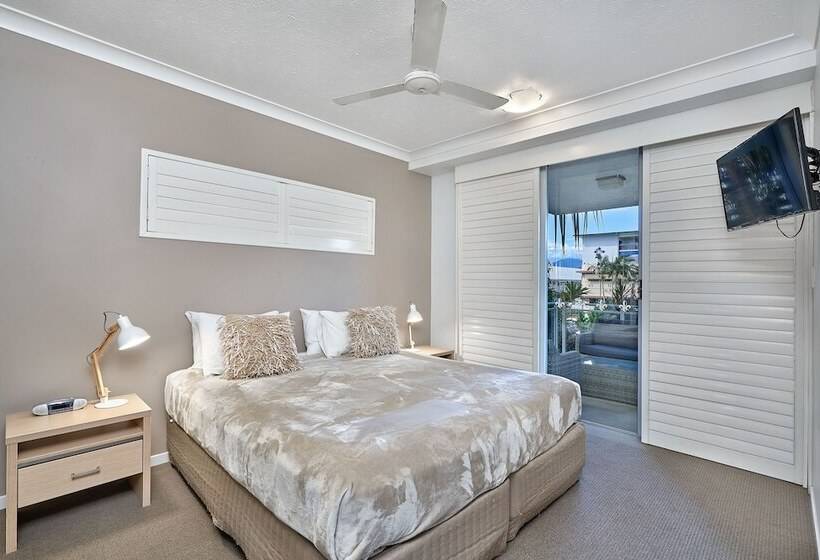 דירת חדר, Vision Apartments