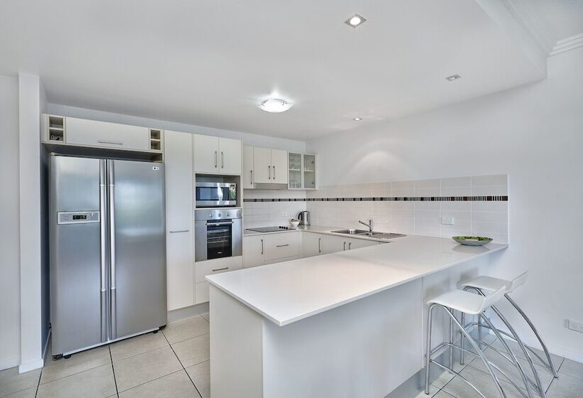 דירת חדר, Vision Apartments