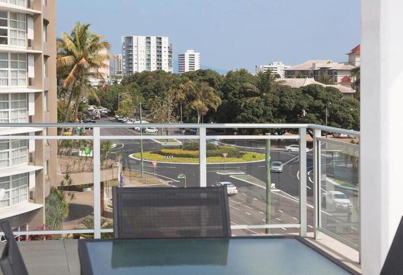 דירת חדר, Vision Apartments