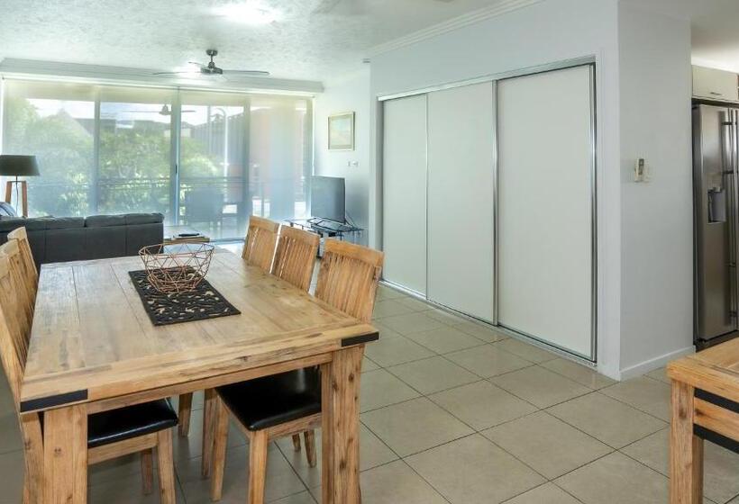 דירת חדר, Vision Apartments