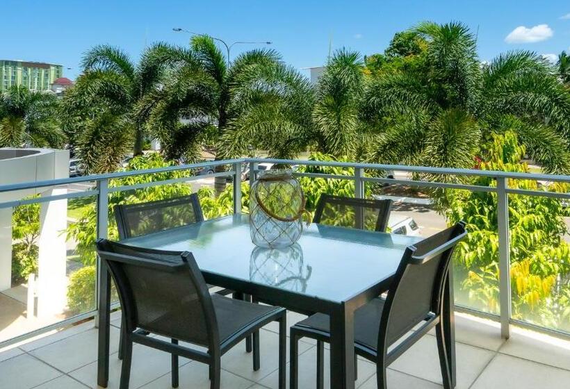 דירת חדר, Vision Apartments