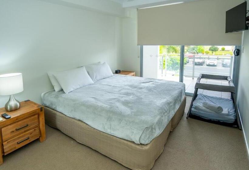 דירת חדר, Vision Apartments