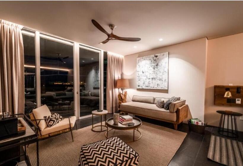 标准间, Impression Moxché by Secrets - Adults Only