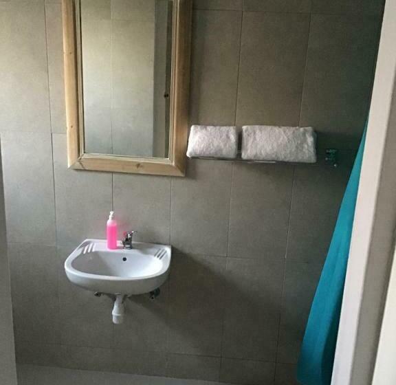 اتاق لوکس با بالکن و چشمانداز دریا, Mukulela