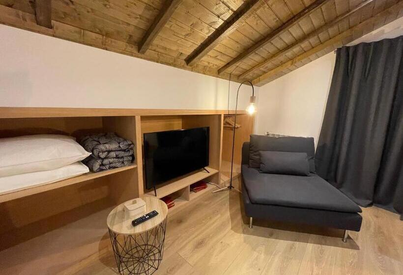 プールビュースタンダードルーム, Villa D’aurora Country Suites