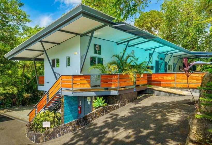 شقة غرفتين, Faremiti Uvita