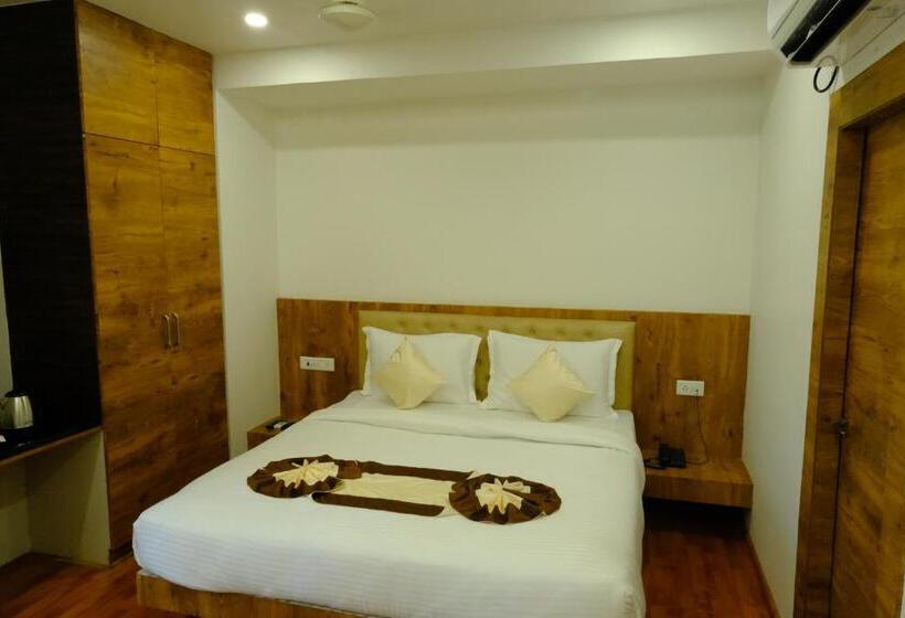 デラックスルーム, Girija Sunrise