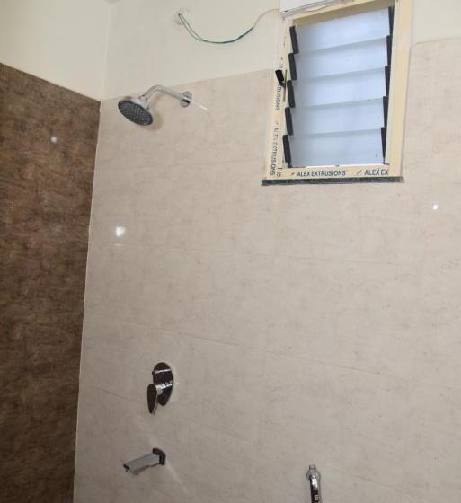 デラックスルーム, Girija Sunrise