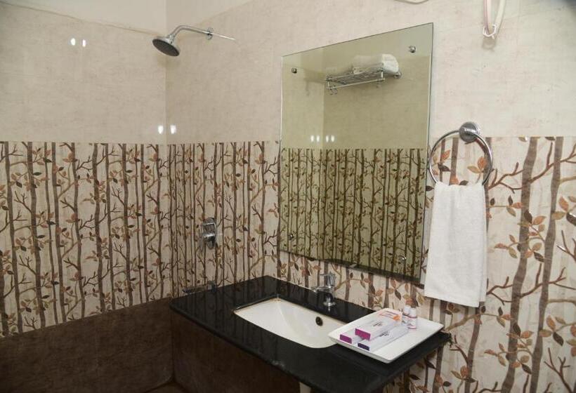 デラックスルーム, Girija Sunrise