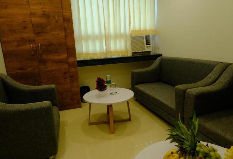 バルコニー付スイート, Girija Sunrise