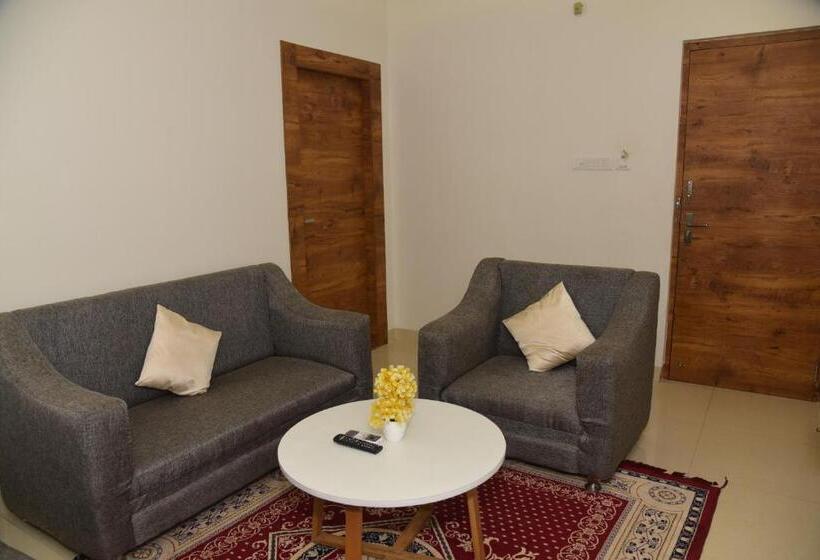 バルコニー付スイート, Girija Sunrise