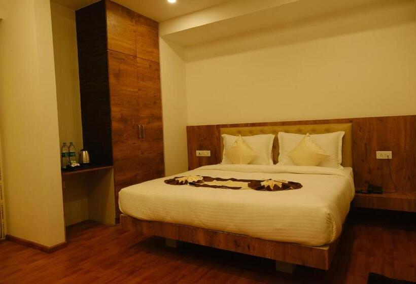 キングサイズベッドのデラックスルーム, Girija Sunrise