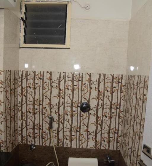 バルコニー付スイート, Girija Sunrise