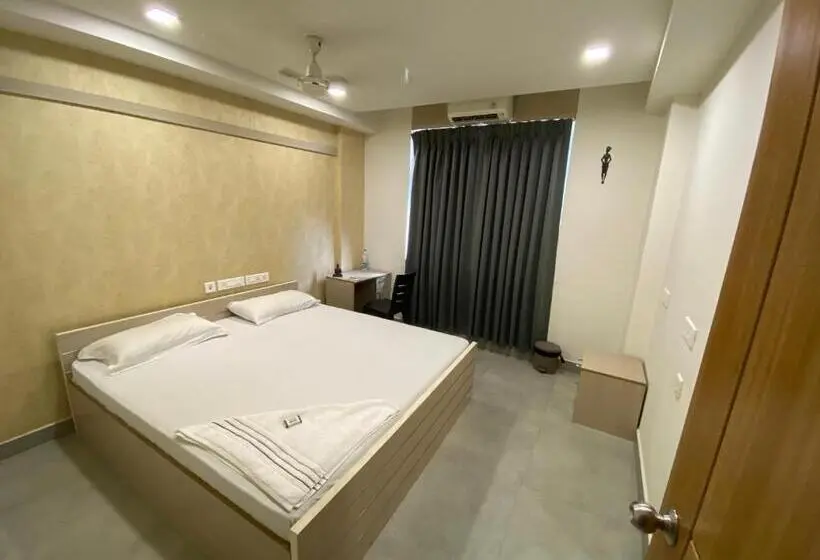 Chambre Familiale, Karippals Inn