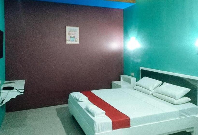 اتاق استاندارد, Reddoorz@em Pensiontel Butuan City
