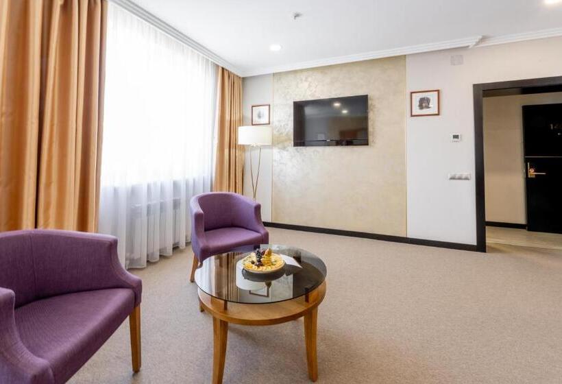 سوئیت با تخت بزرگ, Reikartz Sky Almaty