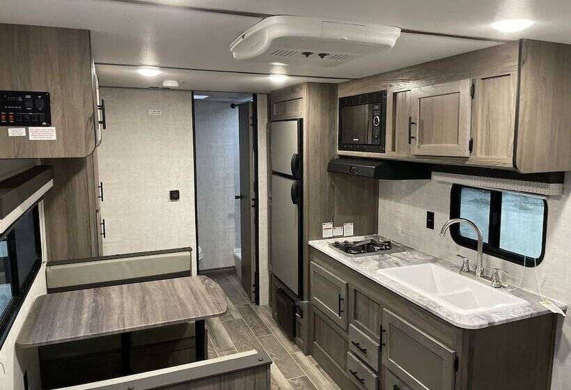 Дом 1 Спальня, Cadiz Motel