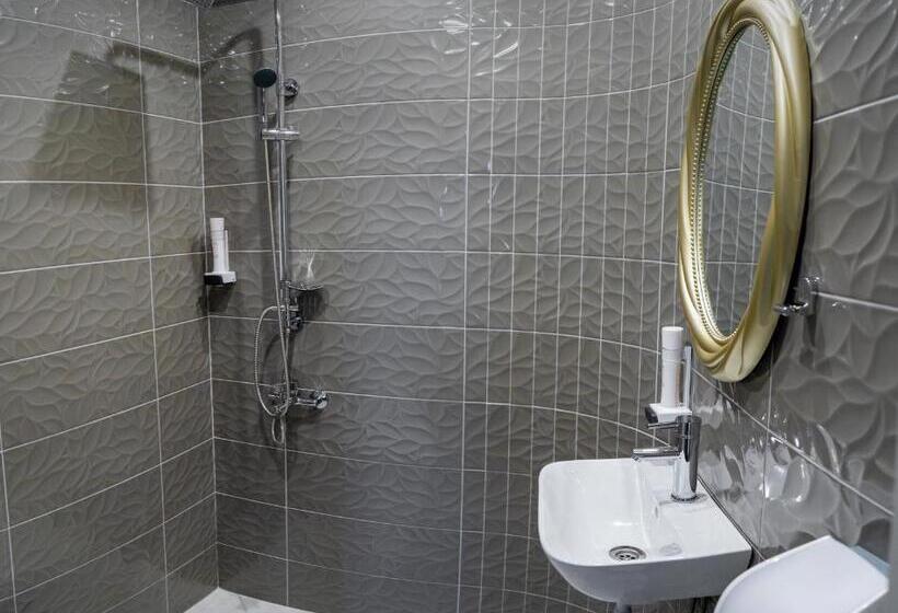 デラックスルーム, City Petrich