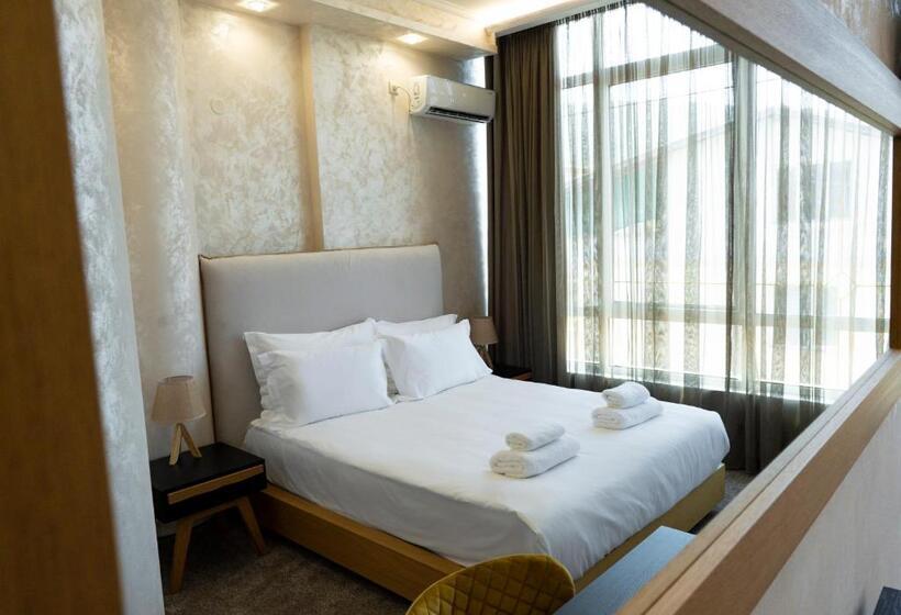 デラックスルーム, City Petrich