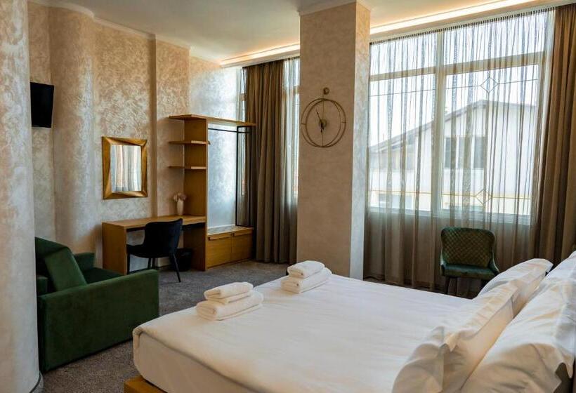 デラックスルーム, City Petrich