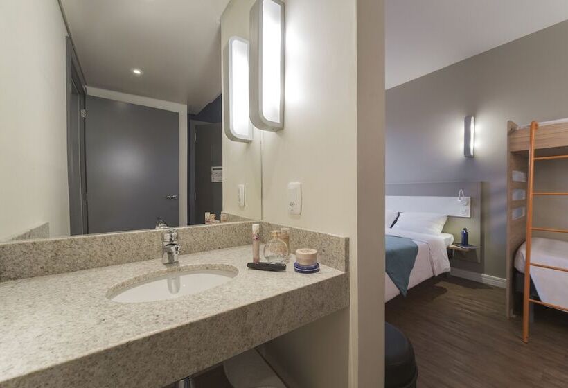 家庭公寓, Ibis Budget Farroupilha