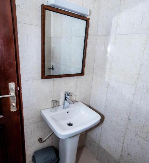اتاق استاندارد یک نفره, Isis Hôtel