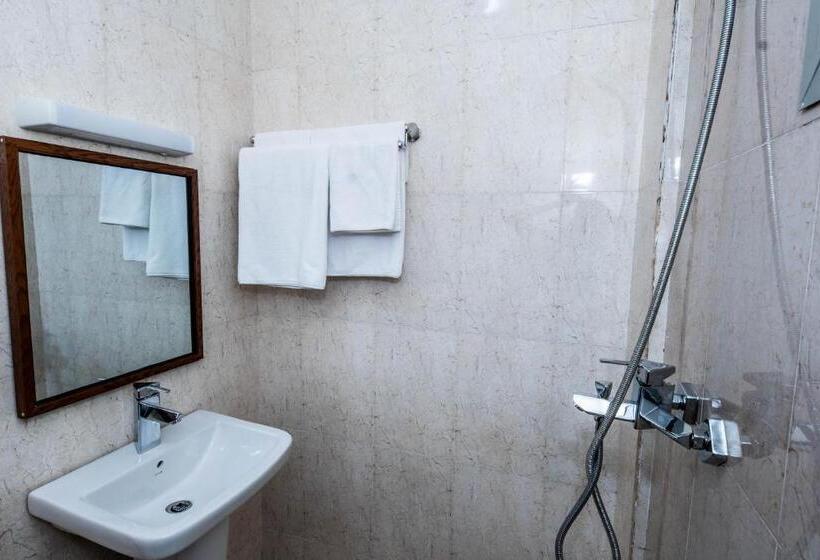 اتاق استاندارد, Isis Hôtel