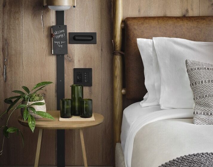 استودیوی استاندارد, 1 Hotel Nashville