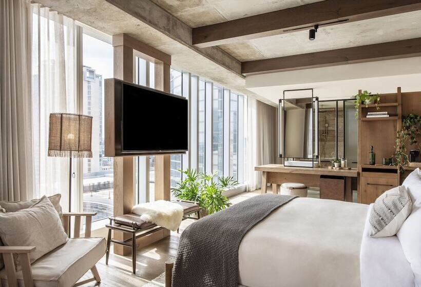 استودیوی استاندارد, 1 Hotel Nashville