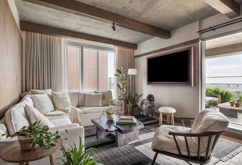 Standart Oda, 1 Hotel Nashville