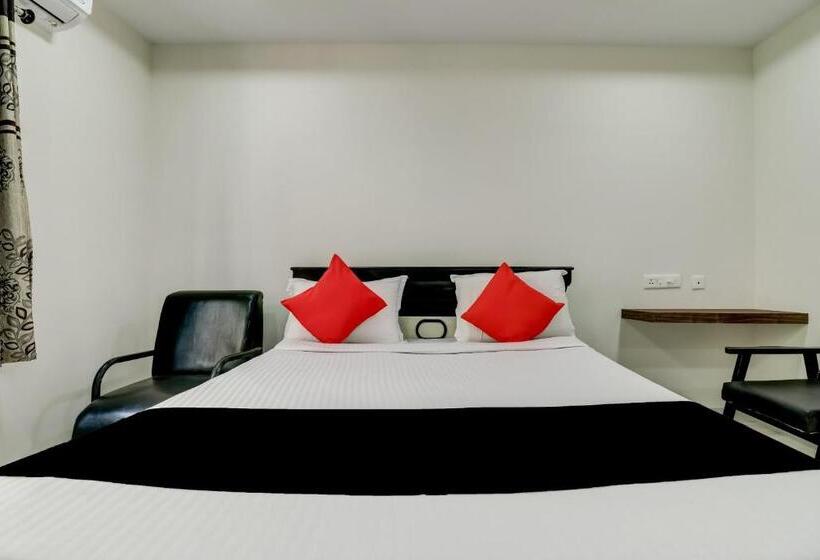 マウンテンビューデラックスルーム, Capital O Vrisha Inn