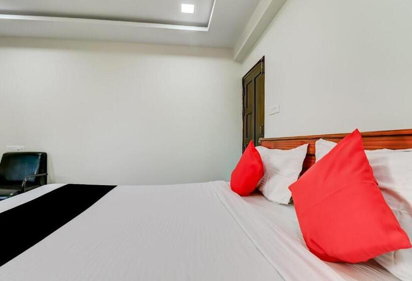 マウンテンビューデラックスルーム, Capital O Vrisha Inn