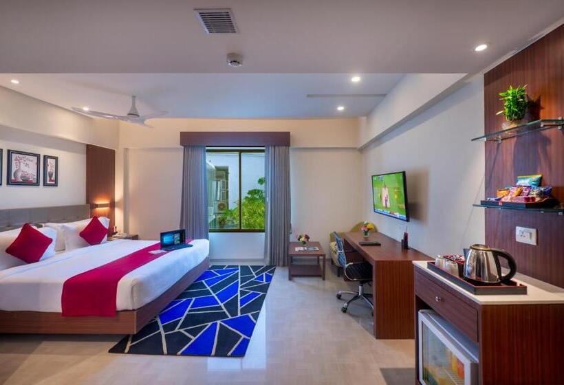 Quarto Deluxe, Lords Eco Inn Rajkot Shapar