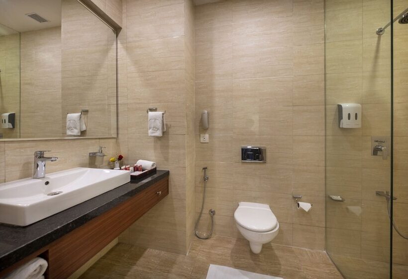 Quarto Deluxe, Lords Eco Inn Rajkot Shapar