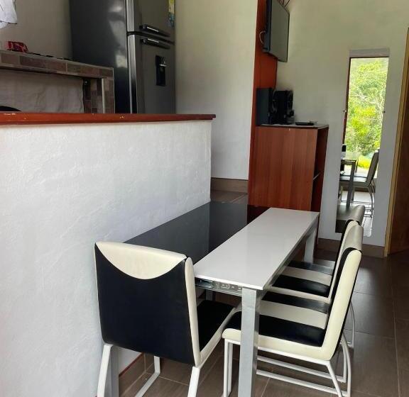 חדר משפחתי, Cabaña Campestre Miraluna