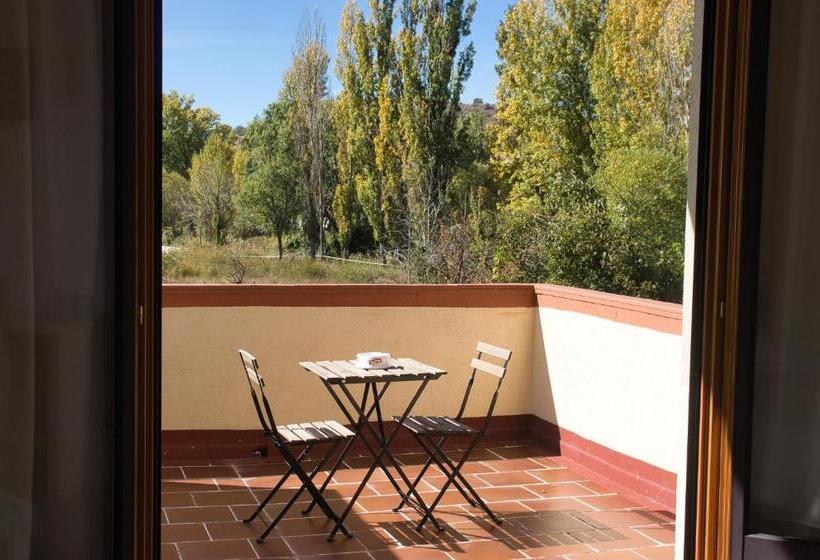 اتاق استاندارد با چشم‌انداز استخر, Hostal Casa Rural Rosa Nonna