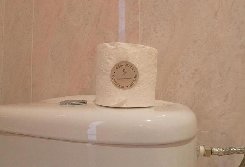 Номер Стандарт Вид на Бассейн, Hostal Casa Rural Rosa Nonna
