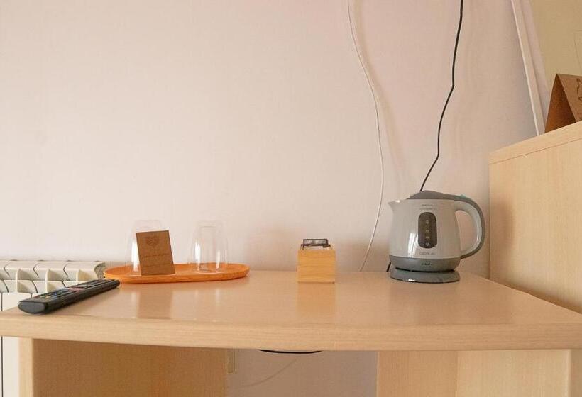 اتاق استاندارد با چشم‌انداز استخر, Hostal Casa Rural Rosa Nonna