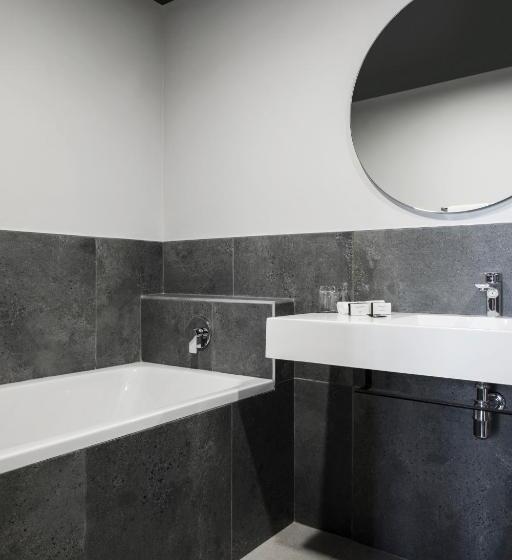 Апартаменты 3 Спальни, The Capital Mbombela