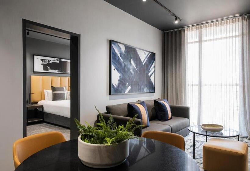 Апартаменты 3 Спальни, The Capital Mbombela