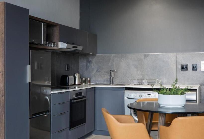 Апартаменты 3 Спальни, The Capital Mbombela