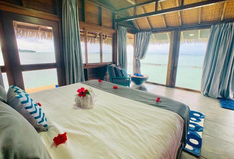 بانگلوی لوکس, Azul Over The Water Resort