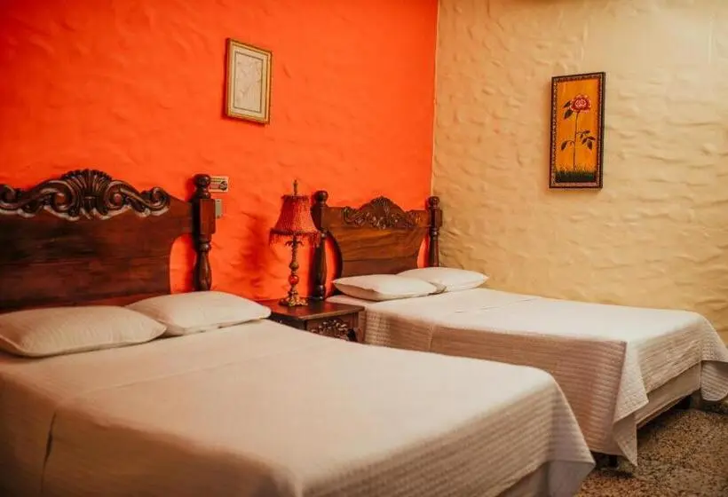اتاق استاندارد سه نفره, Condesa