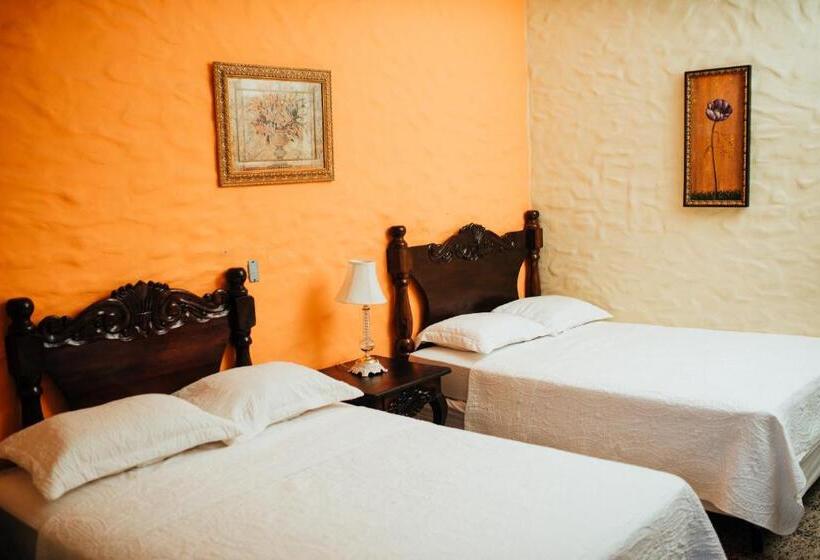 اتاق استاندارد سه نفره, Condesa