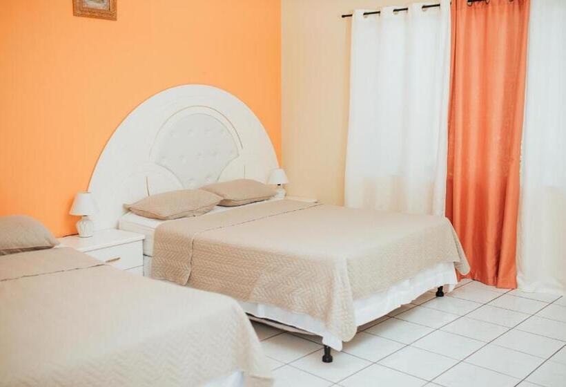 اتاق کلاسیک چهارنفره, Condesa